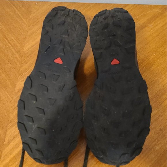 Salomon Outline GTX Lightweight Hiking Shoe Size 8 - Picture 3 of 4